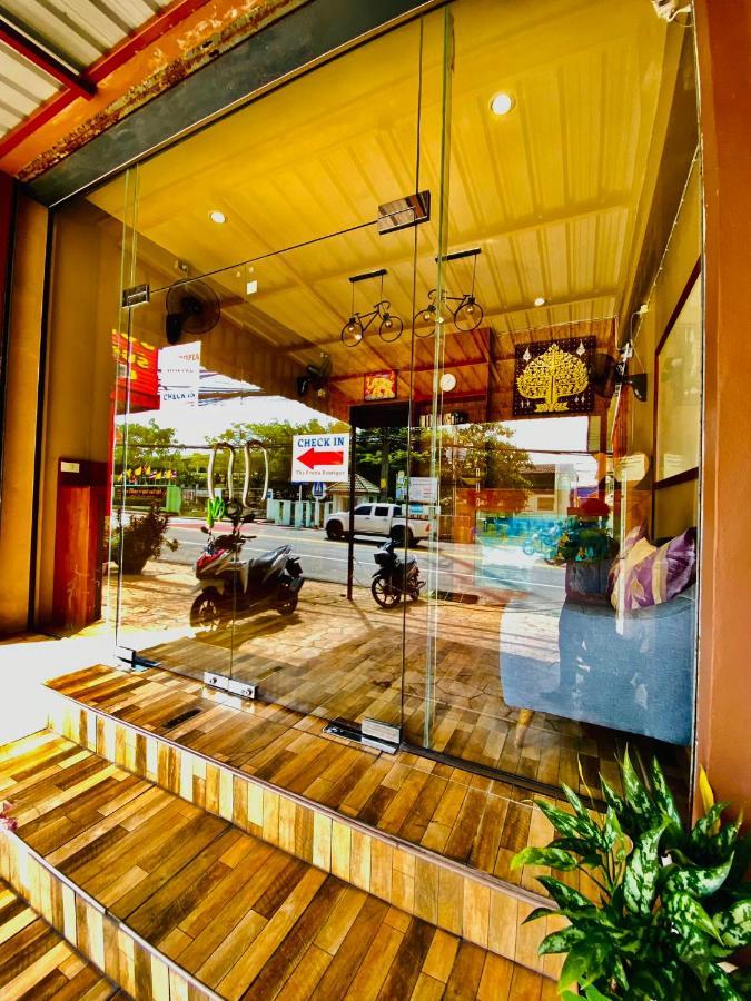 Frutta Hostel Patong Exterior foto